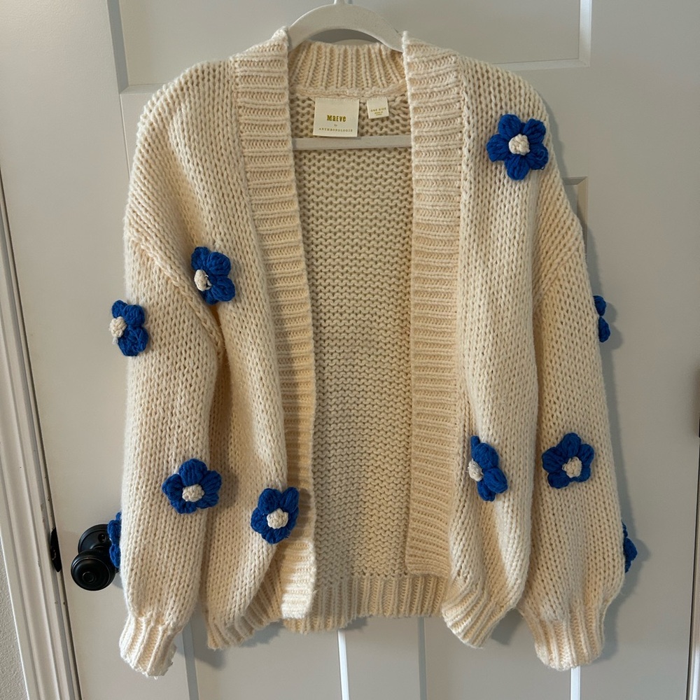 Chunky 3D Floral Knit Cardigan - Picture 2 of 5